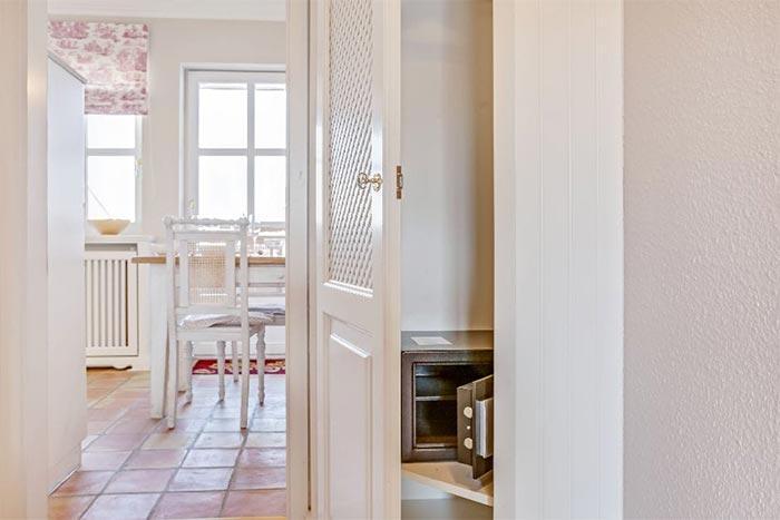 Appartement-Vermietung Bals - Haus Atlantik - Strandstraße 17 | Wohnung 26 | Sylt | Wenningstedt, 3-Zimmer-OG-Wohnung  | Maisonette für 4 Personen mit 2 Schlafzimmer, 2 Badezimmer, ca. 78 m2