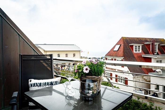 Appartement-Vermietung Bals - Schloss am Meer - Dünenstraße 25 | 17 Freiraum Loft | Sylt | Wenningstedt, 2-Zimmer-Wohnung im 2. OG  | Maisonette für 2 Personen mit 1 Schlafzimmer, 1 Badezimmer, ca. 50 m2