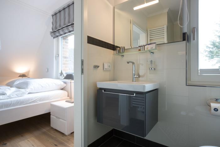 Appartement-Vermietung Bals -  - Lorens-De-Hahn-Straße 34 | B13 Strandliebe | Sylt | Westerland, 2-Zimmer-OG-Wohnung für 2 Personen mit 1 Schlafzimmer, 1 Badezimmer, ca. 45 m2