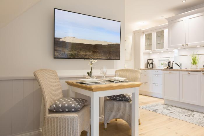 Appartement-Vermietung Bals -  - Lorens-De-Hahn-Straße 34 | B13 Strandliebe | Sylt | Westerland, 2-Zimmer-OG-Wohnung für 2 Personen mit 1 Schlafzimmer, 1 Badezimmer, ca. 45 m2