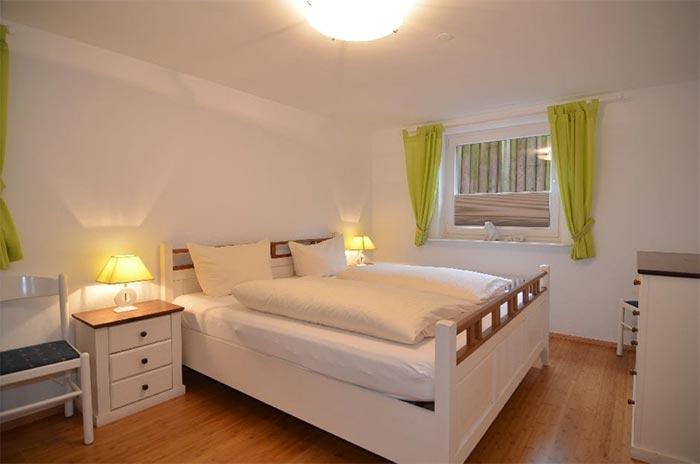 Appartement-Vermietung Bals - Haus Sonnenwinkel - Wenningstedter Weg 45 | Sylt | Westerland, Doppelhaushälfte für 4 Personen mit 2 Schlafzimmer, 1 Badezimmer, Gäste WC, ca. 89 m2