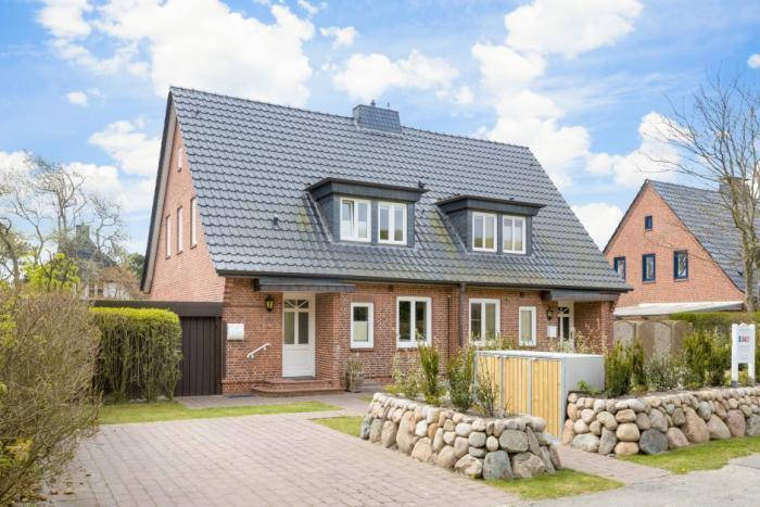 Appartement-Vermietung Bals -  - Haderslebener Straße 48 | Sylt | Westerland, Doppelhaushälfte für 5 Personen mit 3 Schlafzimmer, 2 Badezimmer, Gäste WC, ca. 120 m2