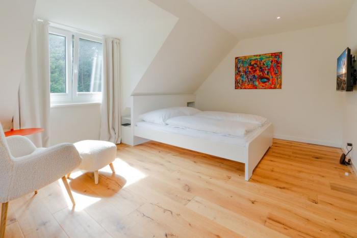 Appartement-Vermietung Bals -  - Fichtenweg 8c | Sylt | Westerland, Hausteil für 7 Personen mit 4 Schlafzimmer, 3 Badezimmer, Gäste WC, ca. 131 m2