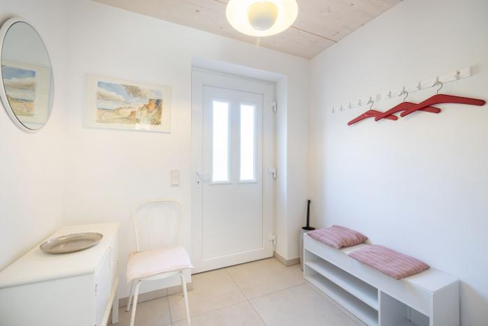 Appartement-Vermietung Bals -  - Fichtenweg 8b | Sylt | Westerland, Hausteil für 6 Personen mit 3 Schlafzimmer, 3 Badezimmer, Gäste WC, ca. 145 m2