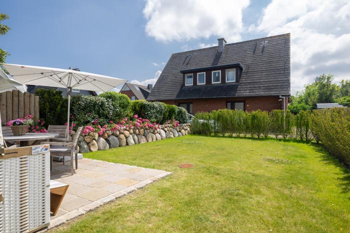 Appartement-Vermietung Bals -  - Theodor-Storm-Straße 14d | Sylt | Westerland, Doppelhaushälfte für 5 Personen mit 3 Schlafzimmer, 2 Badezimmer, Gäste WC, ca. 114 m2
