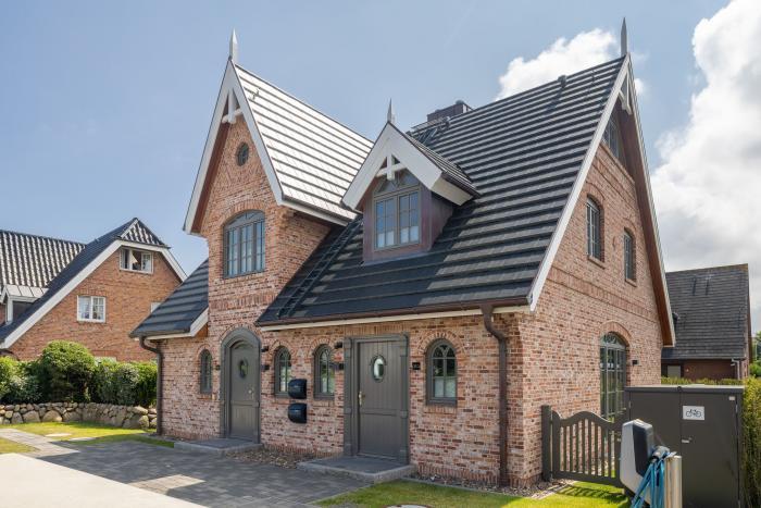 Appartement-Vermietung Bals -  - Theodor-Storm-Straße 14d | Sylt | Westerland, Doppelhaushälfte für 5 Personen mit 3 Schlafzimmer, 2 Badezimmer, Gäste WC, ca. 114 m2