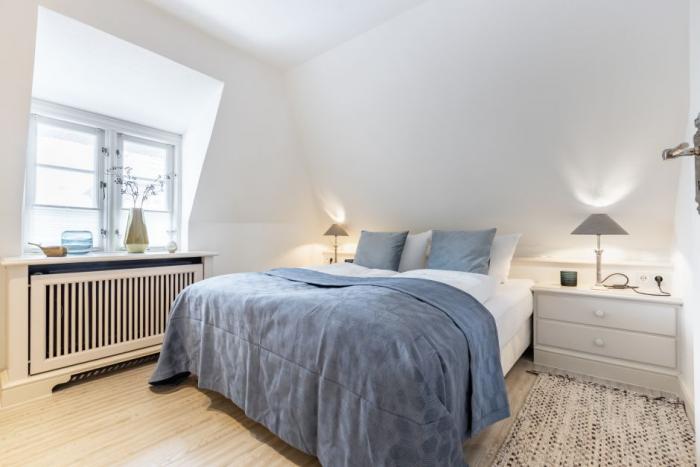 Appartement-Vermietung Bals - Friesenhaus Erika - Westerhörn 6 | Sylt | Keitum, Reetdachhaus für 5 Personen mit 3 Schlafzimmer, 2 Badezimmer, Gäste WC, ca. 110 m2