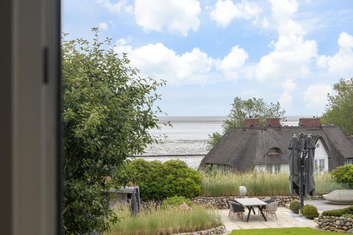 Appartement-Vermietung Bals -  - Klenterdeel 3e | Sylt | Keitum, Hausteil unter Reet für 6 Personen mit 3 Schlafzimmer, 2 Badezimmer, Gäste WC, ca. 150 m2