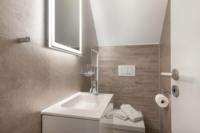 Appartement-Vermietung Bals -  - Klenterdeel 3e | Sylt | Keitum, Hausteil unter Reet für 6 Personen mit 3 Schlafzimmer, 2 Badezimmer, Gäste WC, ca. 150 m2