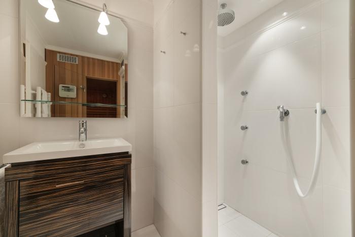 Appartement-Vermietung Bals -  - Klenterdeel 3e | Sylt | Keitum, Hausteil unter Reet für 6 Personen mit 3 Schlafzimmer, 2 Badezimmer, Gäste WC, ca. 150 m2