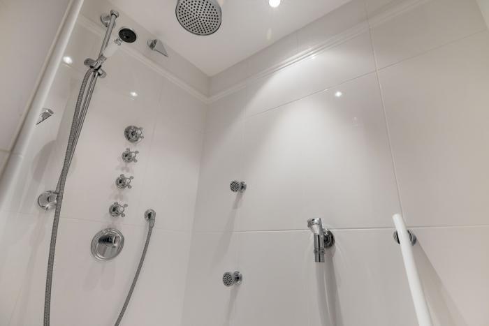 Appartement-Vermietung Bals -  - Klenterdeel 3e | Sylt | Keitum, Hausteil unter Reet für 6 Personen mit 3 Schlafzimmer, 2 Badezimmer, Gäste WC, ca. 150 m2