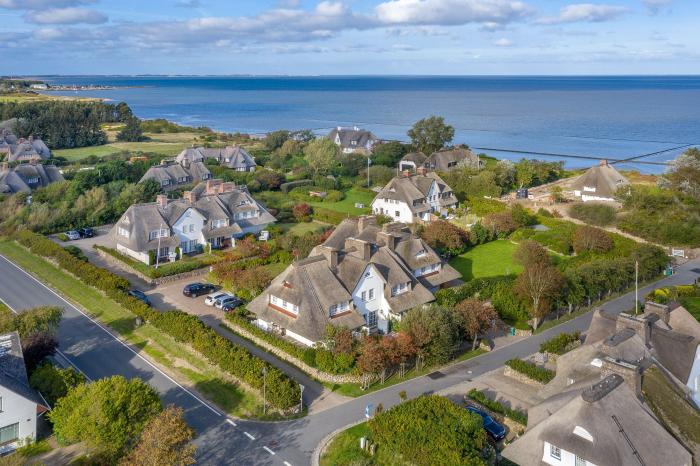 Appartement-Vermietung Bals -  - Klenterdeel 3e | Sylt | Keitum, Hausteil unter Reet für 6 Personen mit 3 Schlafzimmer, 2 Badezimmer, Gäste WC, ca. 150 m2