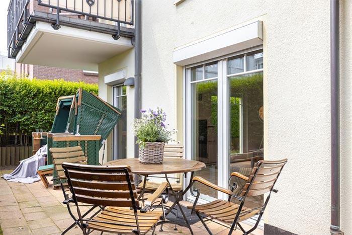 Appartement-Vermietung Bals - Haus Elaine - Bomhoffstraße 13 | Wohnung 16 | Sylt | Westerland, 2-Zimmer-EG-Wohnung für 2 Personen mit 1 Schlafzimmer, 1 Badezimmer, ca. 60 m2, Garage