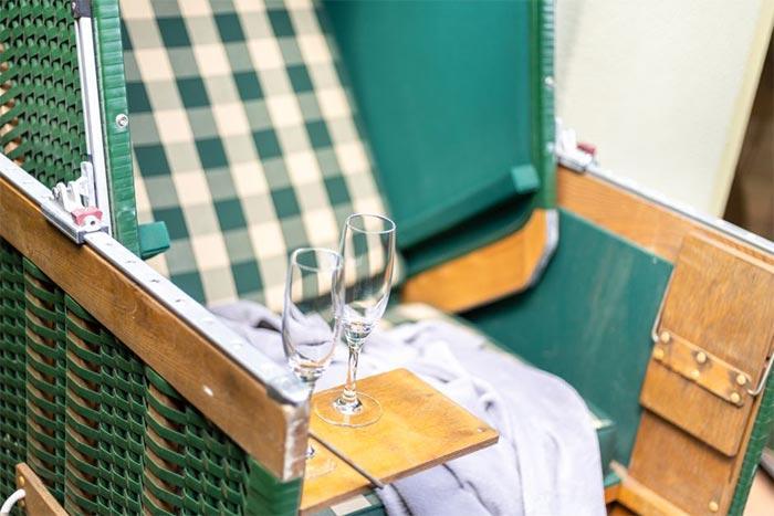 Appartement-Vermietung Bals - Haus Elaine - Bomhoffstraße 13 | Wohnung 16 | Sylt | Westerland, 2-Zimmer-EG-Wohnung für 2 Personen mit 1 Schlafzimmer, 1 Badezimmer, ca. 60 m2, Garage