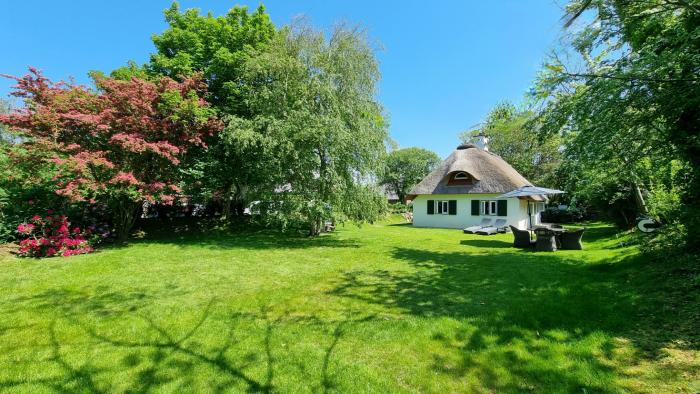 Freistehendes Reetdachhaus - Sylt, Mühlenweg 4 Freistehendes Reetdachhaus - Sylt, Mühlenweg 4