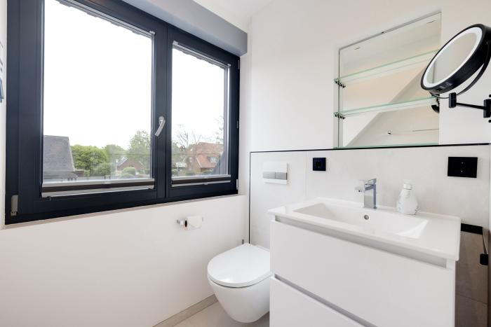 Appartement-Vermietung Bals -  - Horstweg 36 | Sylt | Westerland, Doppelhaushälfte für 6 Personen mit 3 Schlafzimmer, 2 Badezimmer, Gäste WC, ca. 143 m2