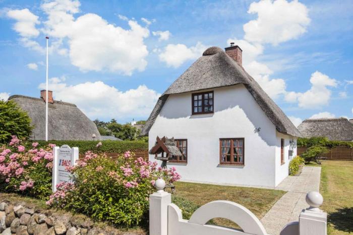 Freistehendes Reetdachhaus - Sylt, Zwischen den Hedigen 16 Freistehendes Reetdachhaus - Sylt, Zwischen den Hedigen 16