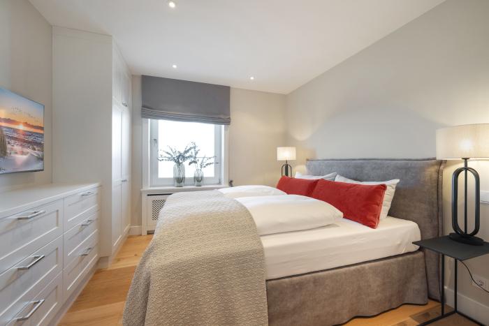 Appartement-Vermietung Bals - Haus Sola Bona - Elisabethstraße 11 | 44 Ocean view | Sylt | Westerland, 3-Zimmer-Penthouse für 4 Personen mit 2 Schlafzimmer, 1 Badezimmer, Gäste WC, ca. 125 m2, Fahrstuhl im Haus