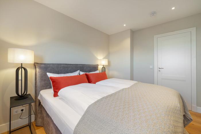 Appartement-Vermietung Bals - Haus Sola Bona - Elisabethstraße 11 | 44 Ocean view | Sylt | Westerland, 3-Zimmer-Penthouse für 4 Personen mit 2 Schlafzimmer, 1 Badezimmer, Gäste WC, ca. 125 m2, Fahrstuhl im Haus