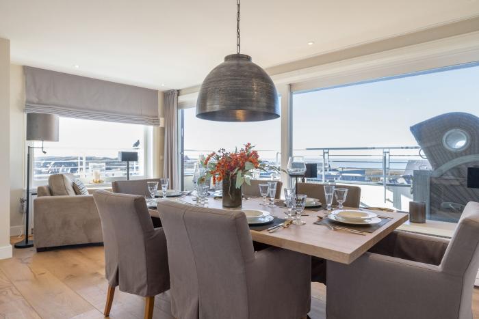 Appartement-Vermietung Bals - Haus Sola Bona - Elisabethstraße 11 | 44 Ocean view | Sylt | Westerland, 3-Zimmer-Penthouse für 4 Personen mit 2 Schlafzimmer, 1 Badezimmer, Gäste WC, ca. 125 m2, Fahrstuhl im Haus