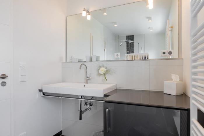 Appartement-Vermietung Bals -  - Klaus-Groth-Straße 3 | 7 Üp Taak | Sylt | Westerland, 3-Zimmer-Penthouse für 4 Personen mit 2 Schlafzimmer, 2 Badezimmer, ca. 108 m2, Fahrstuhl im Haus