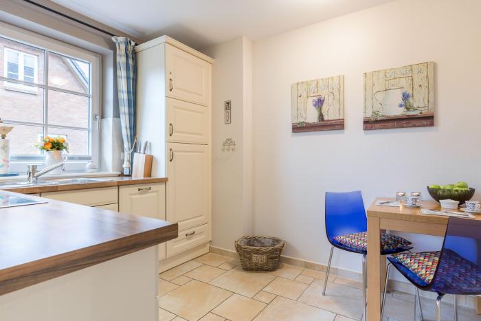 Appartement-Vermietung Bals -  - Stadumstraße 24 | Wohnung 2 | Sylt | Westerland, 3-Zimmer-EG-Wohnung  | Maisonette für 4 Personen mit 2 Schlafzimmer, 2 Badezimmer, Gäste WC, ca. 99 m2