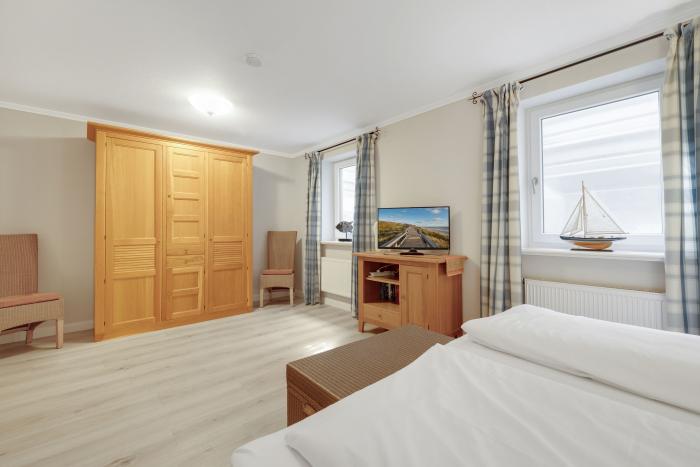 Appartement-Vermietung Bals -  - Stadumstraße 24 | Wohnung 2 | Sylt | Westerland, 3-Zimmer-EG-Wohnung  | Maisonette für 4 Personen mit 2 Schlafzimmer, 2 Badezimmer, Gäste WC, ca. 99 m2