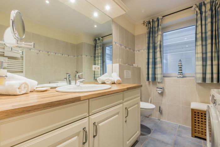 Appartement-Vermietung Bals -  - Stadumstraße 24 | Wohnung 2 | Sylt | Westerland, 3-Zimmer-EG-Wohnung  | Maisonette für 4 Personen mit 2 Schlafzimmer, 2 Badezimmer, Gäste WC, ca. 99 m2