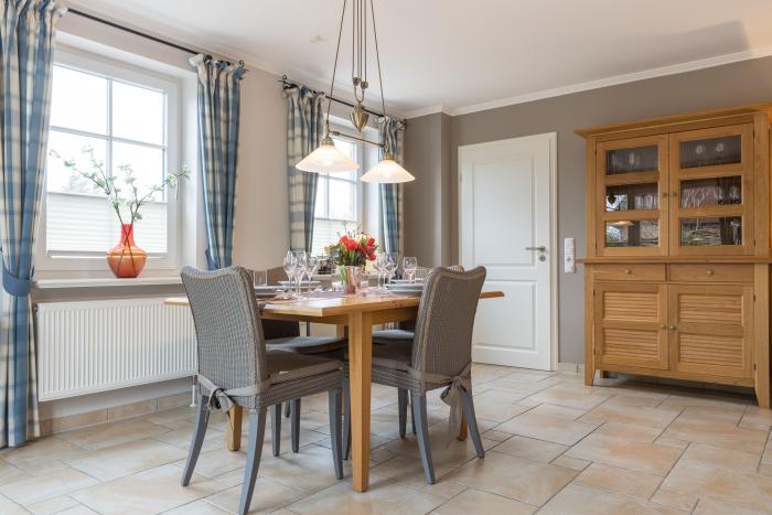 Appartement-Vermietung Bals -  - Stadumstraße 24 | Wohnung 2 | Sylt | Westerland, 3-Zimmer-EG-Wohnung  | Maisonette für 4 Personen mit 2 Schlafzimmer, 2 Badezimmer, Gäste WC, ca. 99 m2