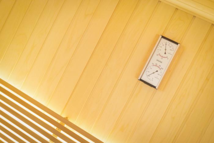 Appartement-Vermietung Bals - Friesenhaus Lavinia - Strandstraße 22b | Sylt | Wenningstedt, Reetdachhaus für 7 Personen mit 4 Schlafzimmer, 4 Badezimmer, Gäste WC, ca. 155 m2