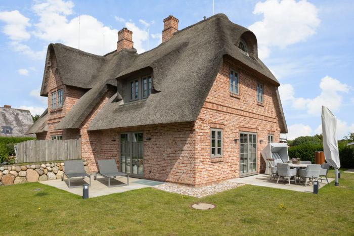 Sylt Reetdachhaus  Beachvibes in Braderuper Stra&szlig;e 8b, Wenningstedt