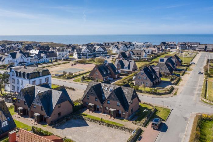 Sylt 3 Zimmer Ferienwohnung  | Maisonette  Haus Frisia in Mittelweg 13d, Wenningstedt