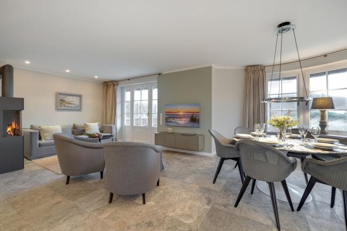 Appartement-Vermietung Bals - Sturmhues - Seedüne 9a | Sylt | Wenningstedt, Reetdachhaus für 6 Personen mit 3 Schlafzimmer, 3 Badezimmer, ca. 162 m2