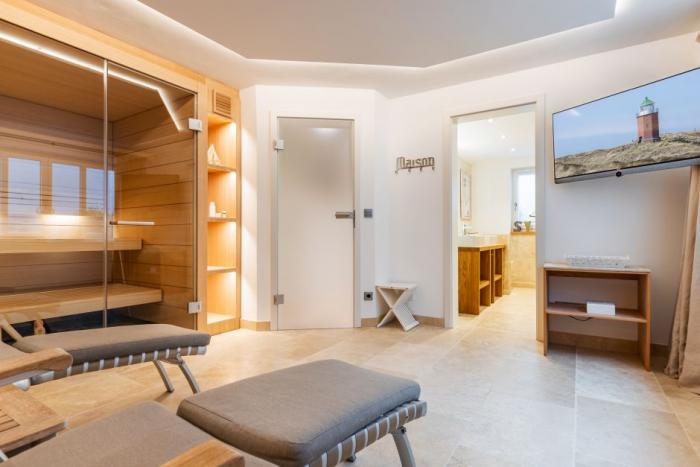 Appartement-Vermietung Bals - Ferienhaus Meeresrauschen - Im Grund 18d | Sylt | Wenningstedt, Reetdachhaus für 2 Personen mit 1 Schlafzimmer, 2 Badezimmer, Gäste WC, ca. 135 m2