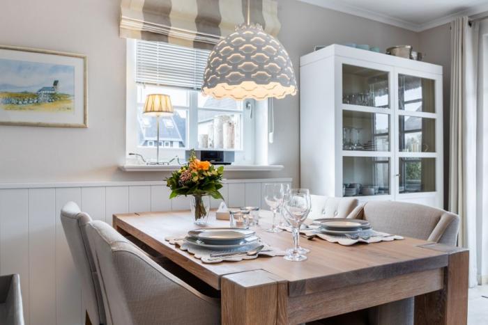 Appartement-Vermietung Bals - Ferienhaus Meeresrauschen - Im Grund 18d | Sylt | Wenningstedt, Reetdachhaus für 2 Personen mit 1 Schlafzimmer, 2 Badezimmer, Gäste WC, ca. 135 m2