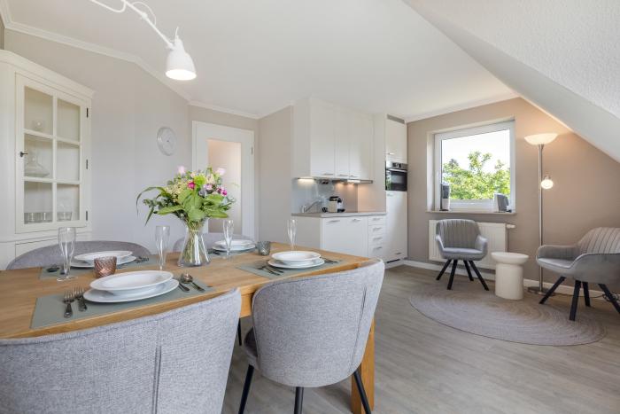 3-Zimmer-OG-Wohnung - Sylt, Wenningstedter Weg 39 3-Zimmer-OG-Wohnung - Sylt, Wenningstedter Weg 39