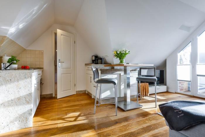 Appartement-Vermietung Bals - Stadthaus Bötticherstraße - Bötticherstraße 2 | Wohnung 7 | Sylt | Westerland, 2-Zimmer-Wohnung im DG für 2 Personen mit 1 Schlafzimmer, 1 Badezimmer, ca. 40 m2