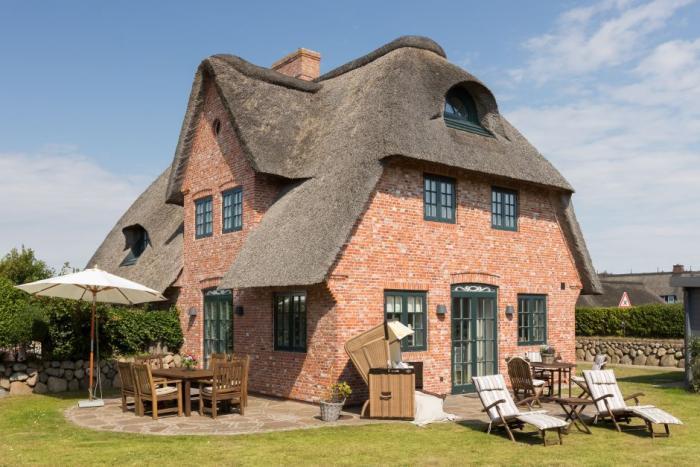 Sylt Reetdachhaus  Homely House in Am Dorfteich 17a, Wenningstedt