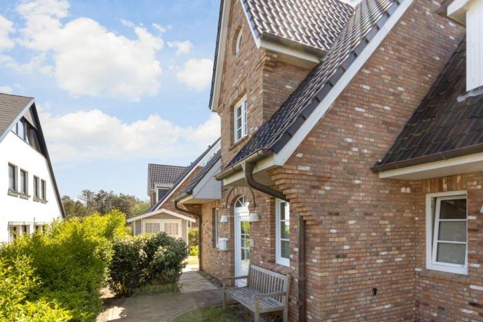 Appartement-Vermietung Bals - Sylter Quartier - Hoyerweg 10d | Haus 4.1 Hüs Mar | Sylt | Westerland, Hausteil für 7 Personen mit 4 Schlafzimmer, 2 Badezimmer, Gäste WC, ca. 137 m2, Grundstück ca. 320 m2