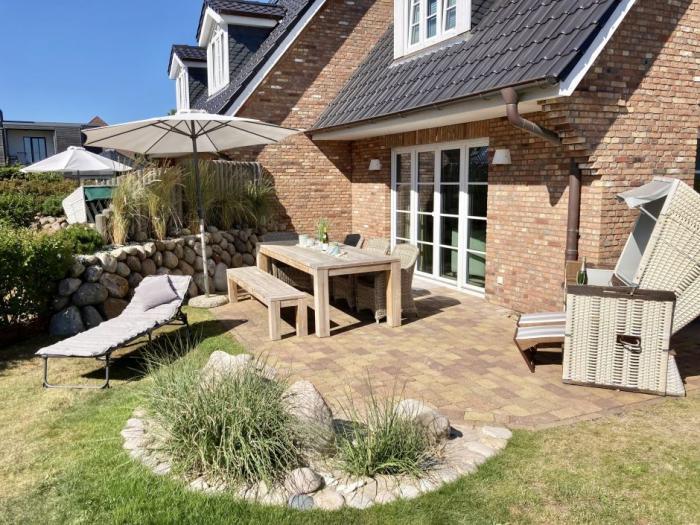 Appartement-Vermietung Bals - Sylter Quartier - Hoyerweg 10c | Haus 6.1 Söl Hüs | Sylt | Westerland, Hausteil für 6 Personen mit 4 Schlafzimmer, 3 Badezimmer, Gäste WC, ca. 137 m2, Grundstück ca. 320 m2