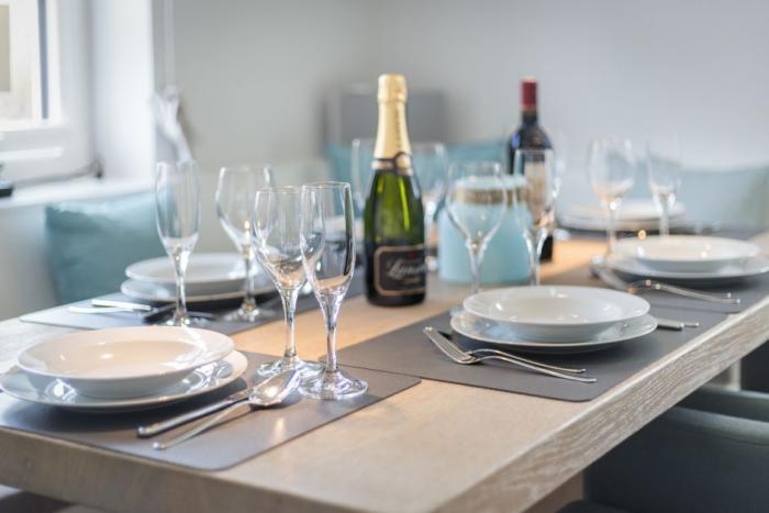 Appartement-Vermietung Bals - Sylter Quartier - Hoyerweg 10c | Haus 6.1 Söl Hüs | Sylt | Westerland, Hausteil für 6 Personen mit 4 Schlafzimmer, 3 Badezimmer, Gäste WC, ca. 137 m2, Grundstück ca. 320 m2