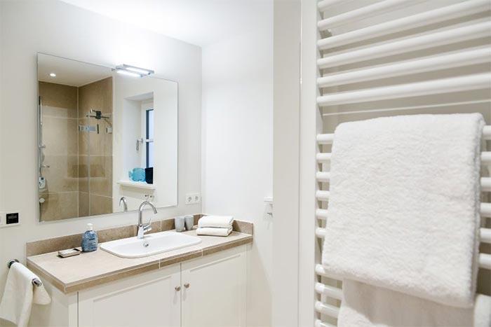 Appartement-Vermietung Bals -  - Friesische Straße 49e | Sylt | Westerland, Doppelhaushälfte für 5 Personen mit 3 Schlafzimmer, 2 Badezimmer, Gäste WC, ca. 137 m2