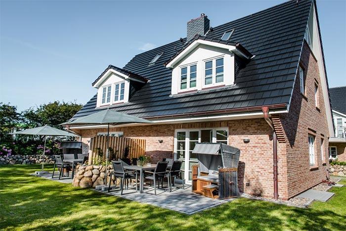 Appartement-Vermietung Bals -  - Friesische Straße 49e | Sylt | Westerland, Doppelhaushälfte für 5 Personen mit 3 Schlafzimmer, 2 Badezimmer, Gäste WC, ca. 137 m2