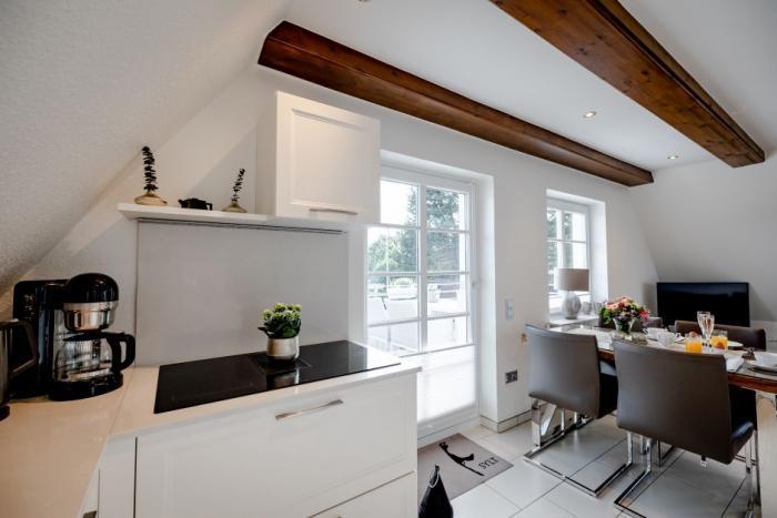 Appartement-Vermietung Bals - Wohnpark Friesenhain - Kollundweg 25b | Sylt | Westerland, 3-Zimmer-OG-Wohnung für 2 Personen mit 1 Schlafzimmer, 1 Badezimmer, ca. 73 m2