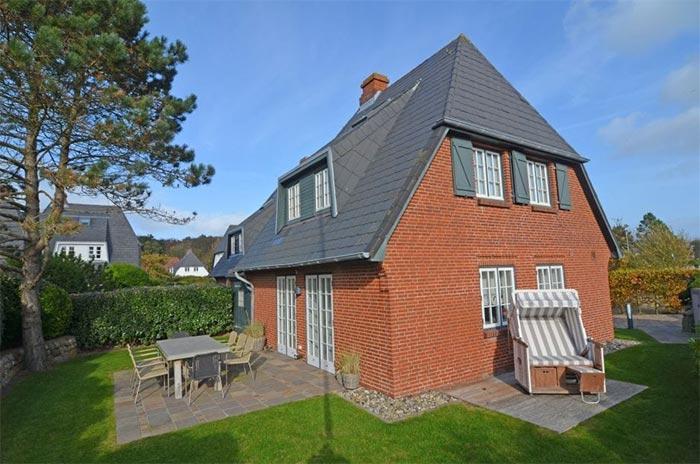 Appartement-Vermietung Bals - Wohnpark Friesenhain - Kollundweg 21 | Sylt | Westerland, Freistehendes Haus für 4 Personen mit 2 Schlafzimmer, 2 Badezimmer, ca. 135 m2, Grundstück ca. 350 m2