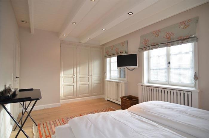 Appartement-Vermietung Bals - Wohnpark Friesenhain - Kollundweg 21 | Sylt | Westerland, Freistehendes Haus für 4 Personen mit 2 Schlafzimmer, 2 Badezimmer, ca. 135 m2, Grundstück ca. 350 m2