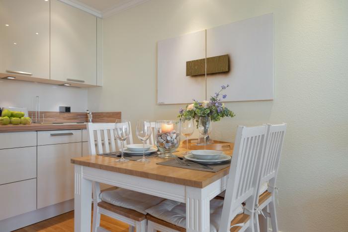 Appartement-Vermietung Bals - Wohnpark Friesenhain - Kollundweg 27a | Sylt | Westerland, 2-Zimmer-EG-Wohnung für 2 Personen mit 1 Schlafzimmer, 1 Badezimmer, ca. 60 m2