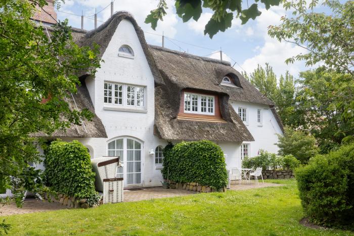 Sylt 3 Zimmer Ferienwohnung unter Reet  | Maisonette  Landhaus S&uuml;derhof in Keitumer S&uuml;derstra&szlig;e 6, Keitum