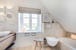 Appartement-Vermietung Bals -  - Dirk-Brodersen-Straße 10a | Sylt | Westerland, Doppelhaushälfte für 4 Personen mit 2 Schlafzimmer, 2 Badezimmer, Gäste WC, ca. 125 m2 - Bild-24